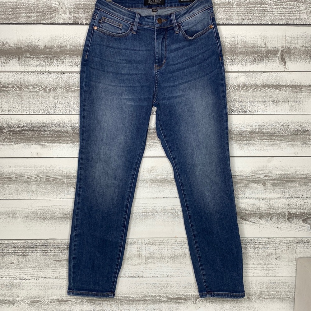 Judy Blue Boyfriend Jeans